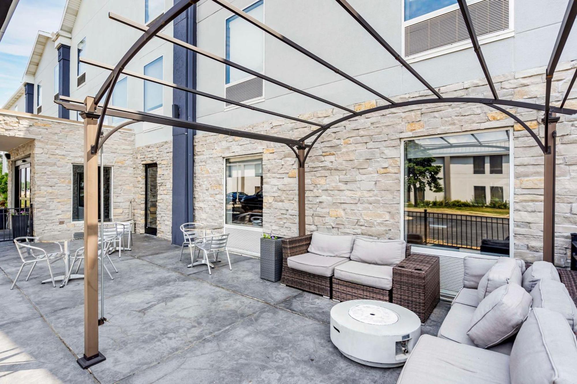 Best Western Plus Bourbonnais Hotel & Suites Zewnętrze zdjęcie